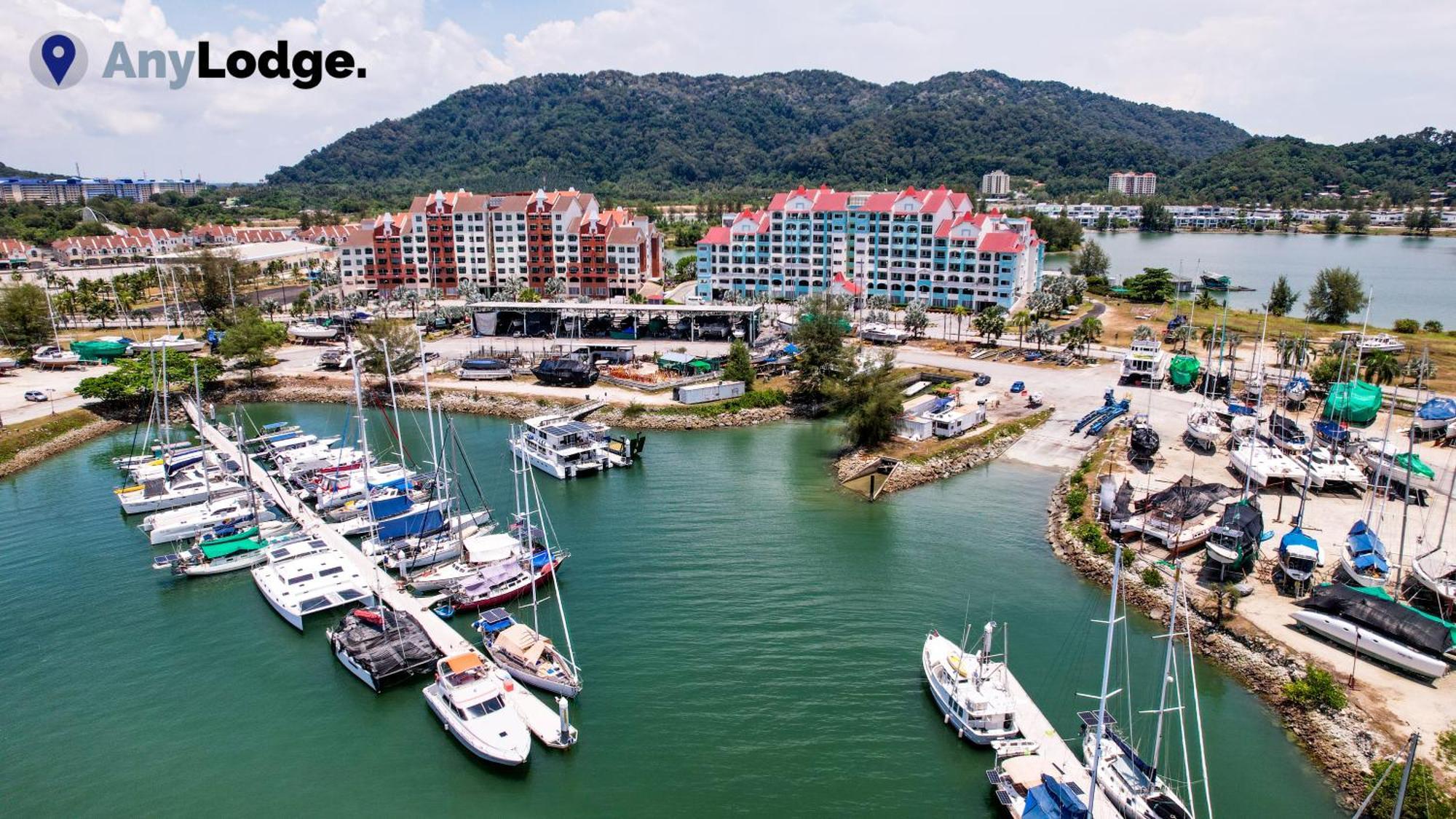 Anylodge Waterfront Marina Island Pangkor لومو المظهر الخارجي الصورة
